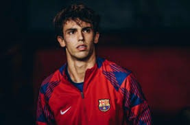 Whoscored评本轮欧冠最佳阵：凯恩领衔，亚马尔&